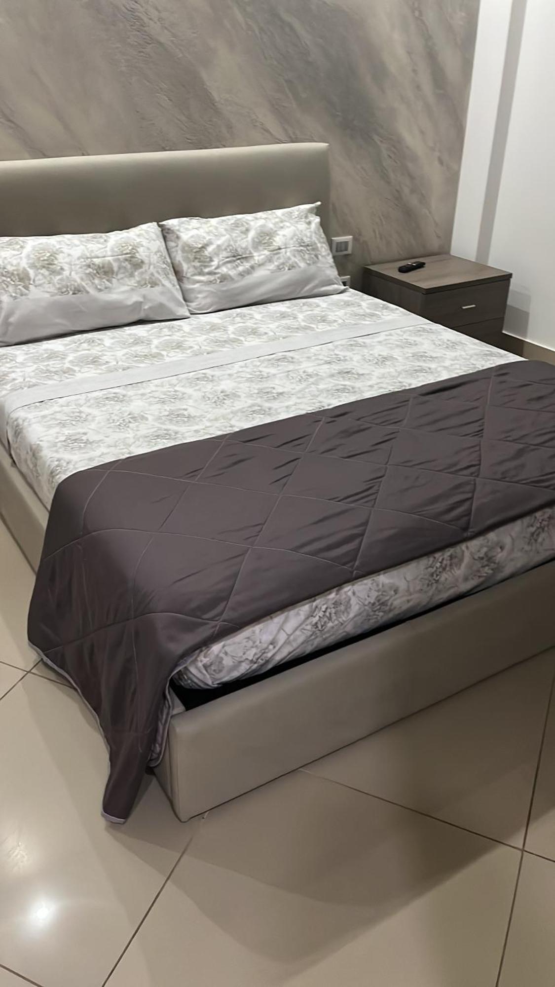 Casa Vacanza Helios Leonforte 외부 사진